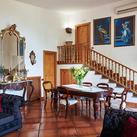 Minuta Charming And Luxury With Private Pool